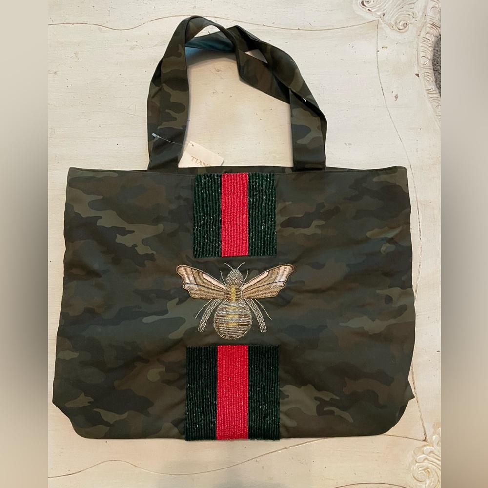 Camo bee bag